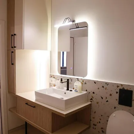 Old Town Gem, Modern With Private Yard Podgorica
